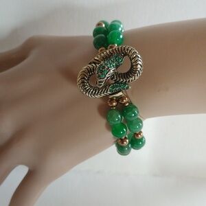 VINTAGE FAUX GREEN JADE SNAKE BRACELET 8" LONG DOUBLE STRANDS FAUX DIAMOND CLASP